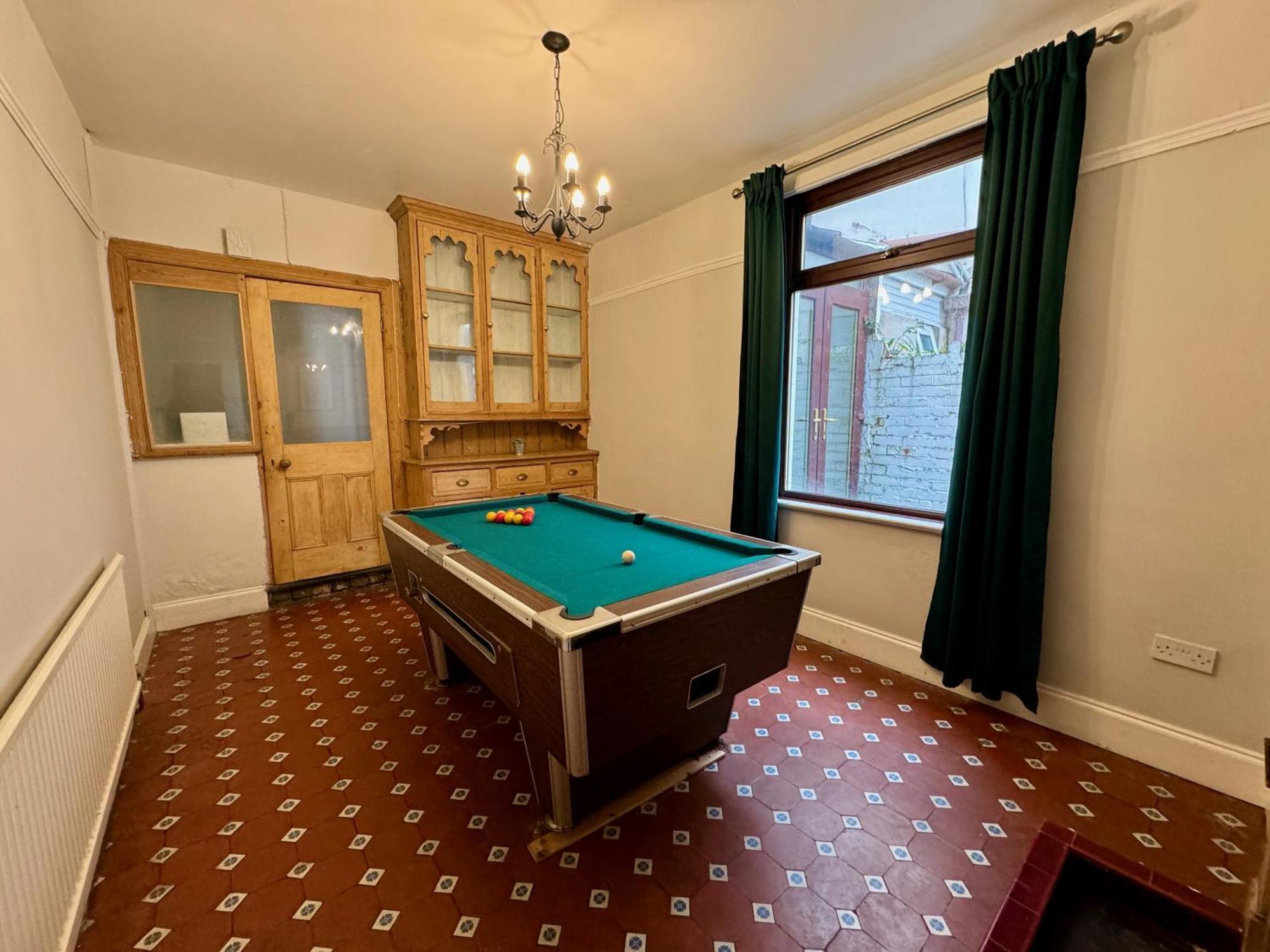 Large Citycentre Townhouse & Hot Tub, Pool Table And Offroad Parking Κάρντιφ Εξωτερικό φωτογραφία